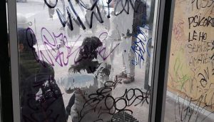 La pensilina di piazza Garibaldi prima del retake