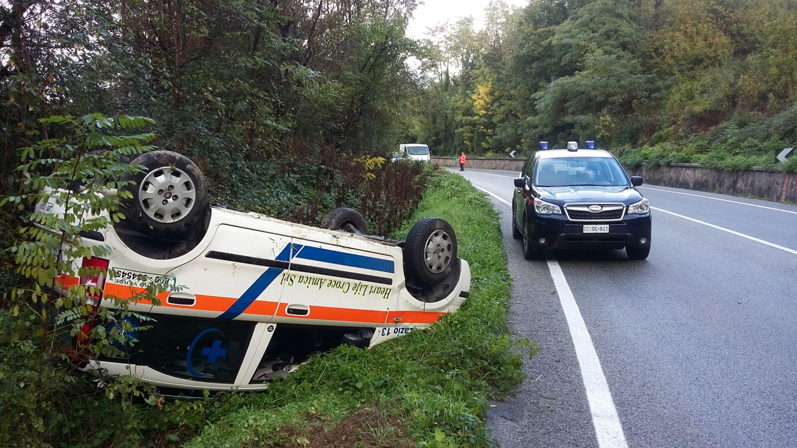Carabinieri trasportano sangue per paziente in fin di vita