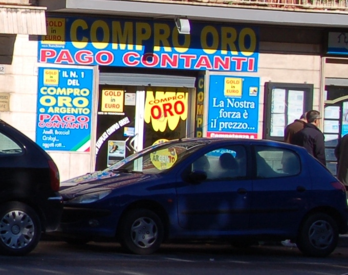 Guidonia, ennesima rapina al “Compro oro” di Villalba