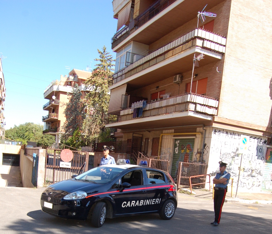 Albuccione, 44enne gambizzato mentre rientrava a casa