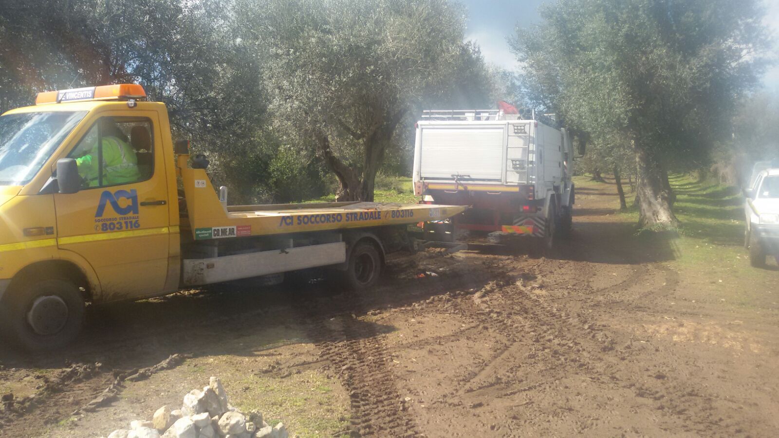 Bloccati all’alba nel fango di Pomata, la colpa sarebbe del gps