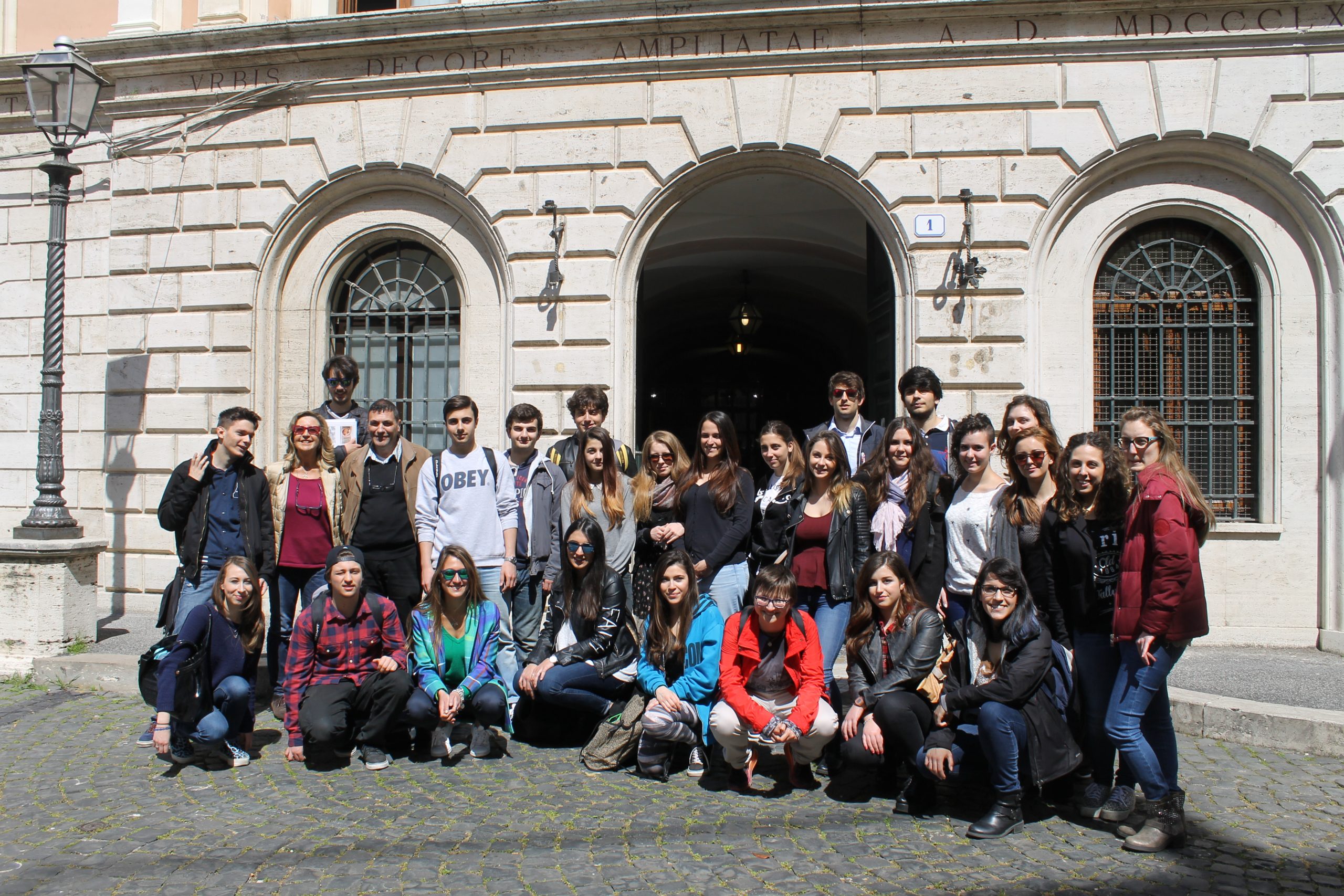 Gli studenti del liceo classico star della televisione: ecco i vincitori di “Per un pugno di libri”