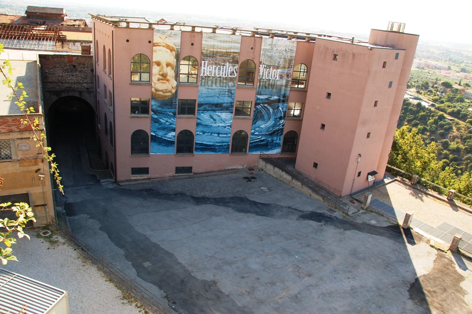 Nuovi appuntamenti speciali per il Natale di Tivoli, apre l’Ercole Vincotore