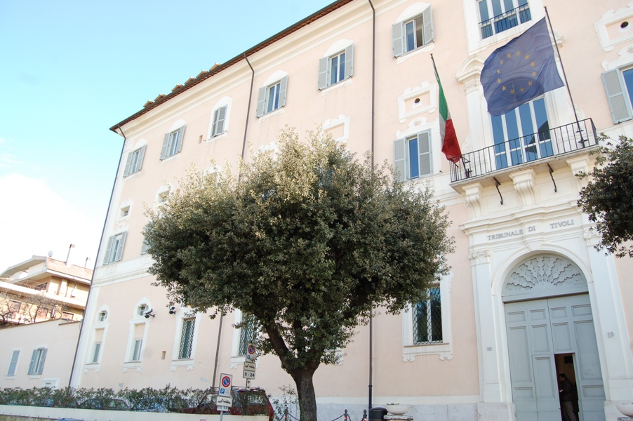 Padre accusato di pedofilia, le indagini lo scagionano. Moglie denunciata per calunnia