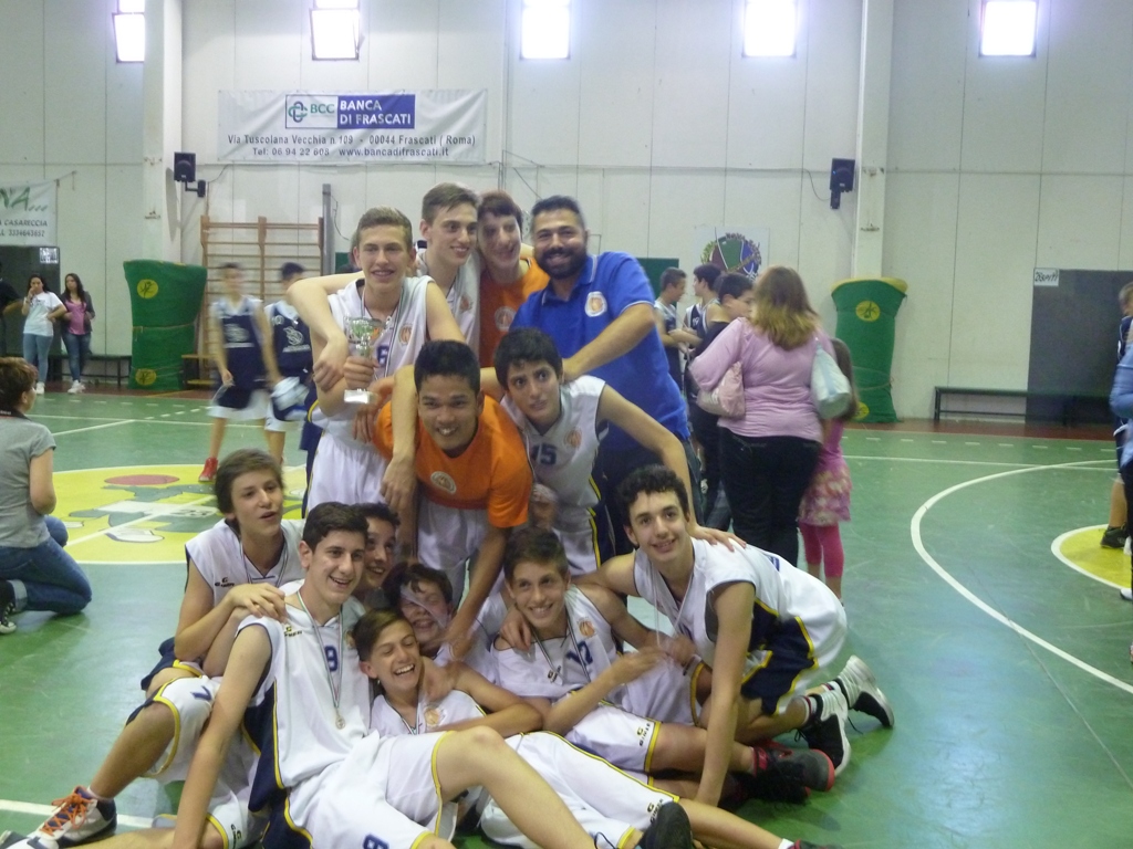I ragazzi del Basket Guidonia Collefiorito conquistano il titolo