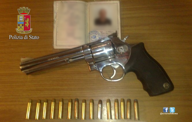 Girava per Vilallba con una 357 Magnum rubata, arrestato “cow boy”