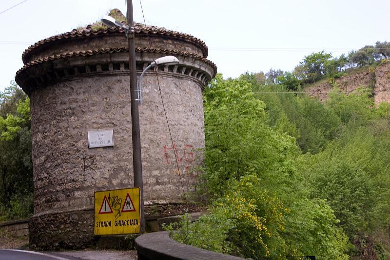 Subiaco: il temporale blocca via dei Monasteri
