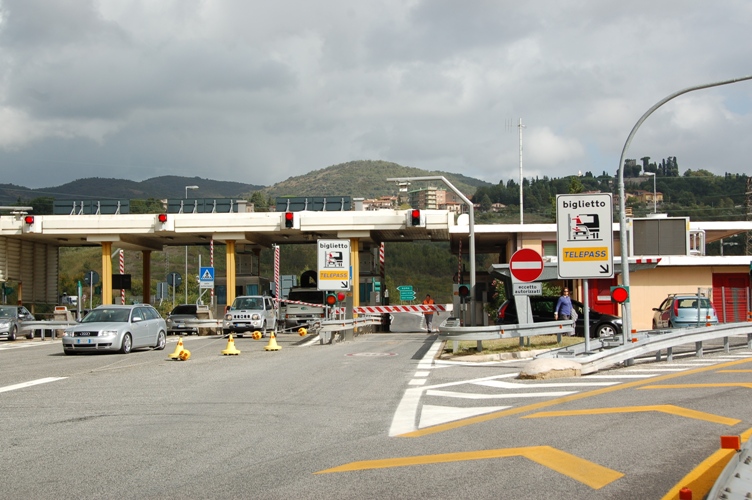 Autostrada: il Ministro congela i paventati aumenti del 9 % per i  pedaggi dell’A24