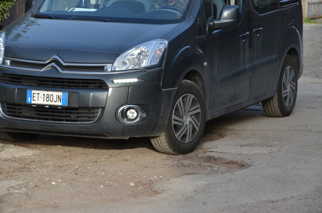 Tivoli: emergenza buche nonostante centinaia di riparazioni