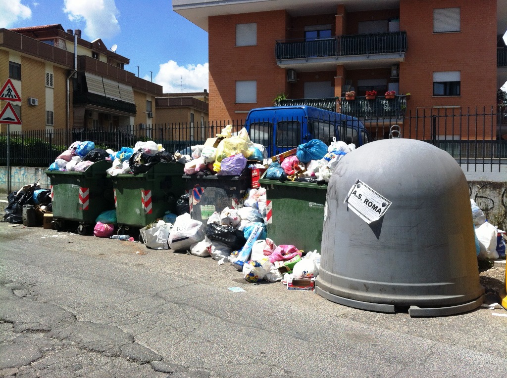 Abbandonati chiedono l’aiuto del comune, la crociata dei cittadini di Campolimpido