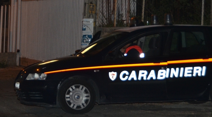 Sfiorata la tragedia: rapina in villa,  63enne ferito da un colpo di pistola al polpaccio