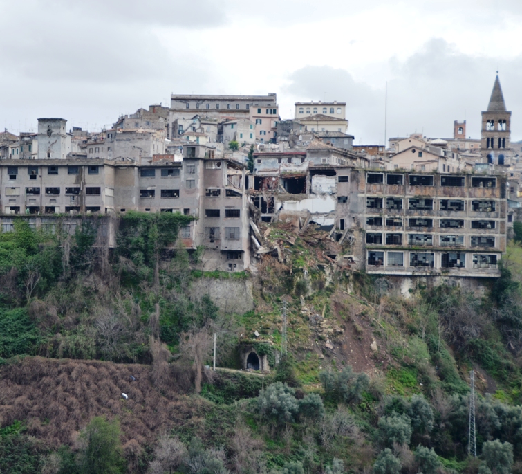 Tivoli, il crollo della cartiera compie quattro anni