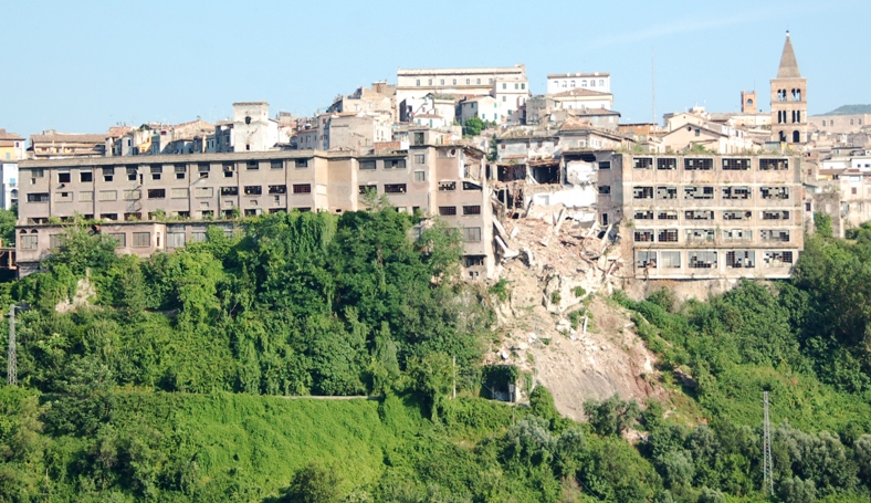 Compleanno con soluzione per la cartiera crollata, dal 2009 forse vicini ad una svolta