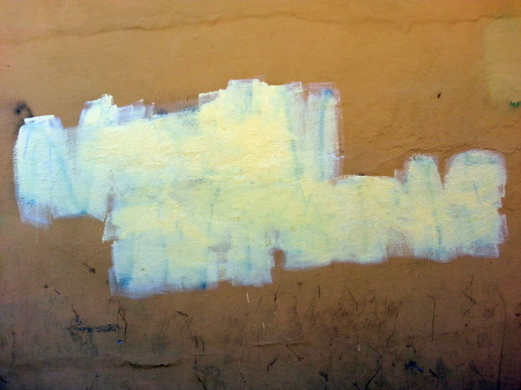 Castel Madama: ancora attacchi al Pd, sui muri scritte contro il segretario