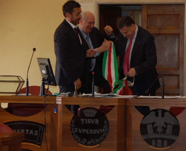 Gallotti, dopo le dimissioni il Pd invoca lo scioglimento del consiglio