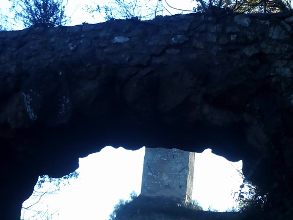 FLASH – ore 19.45: spunta una crepa sugli acquedotti, chiusa via Empolitana fino alla messa in sicurezza