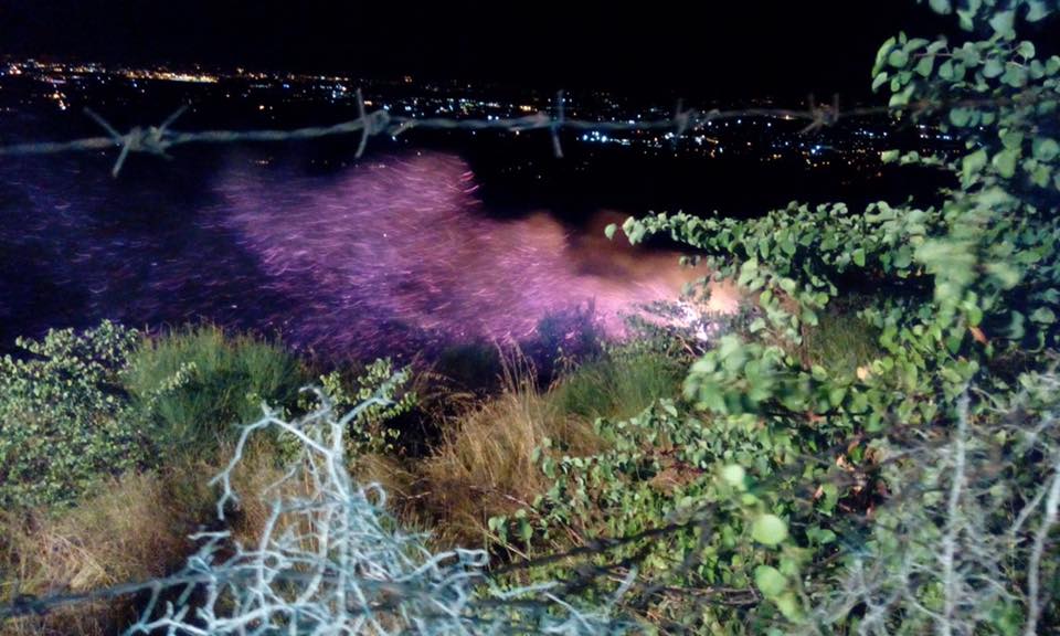 Fiamme nella notte a via di Pomata, il secondo incendio in neanche 20 giorni