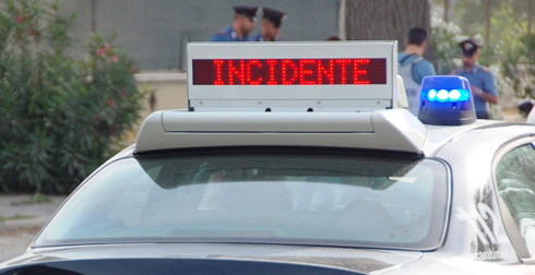 Guidonia: sbanda e tampona una vettura, conducente sotto effetto di cocaina