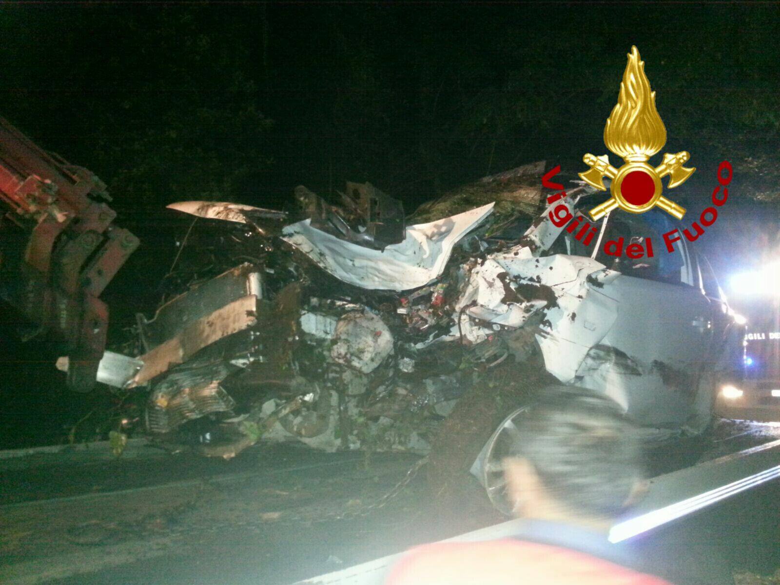 Grave incidente a Zagarolo, due vetture “accartocciate”. Sei feriti, tre gravi