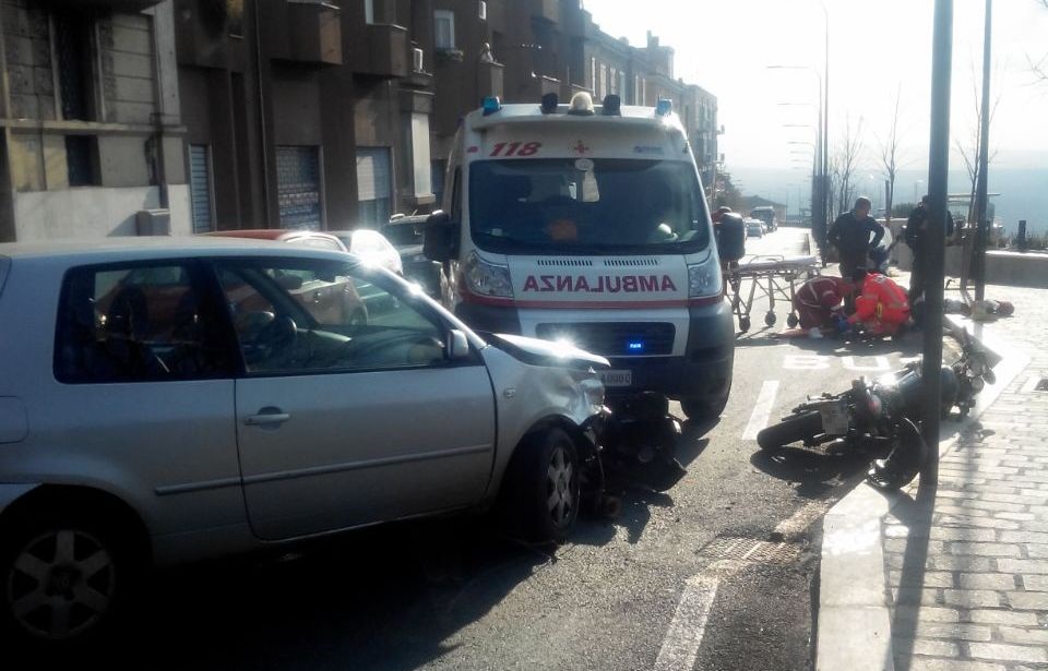 Incidente sulla via Tiburtina, traffico in tilt e code