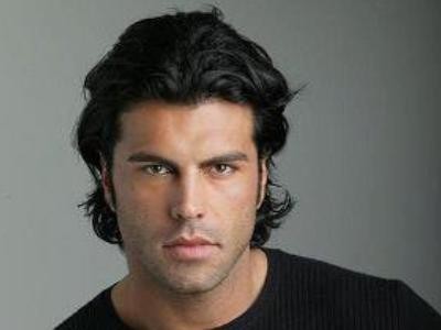 L’ex tronista Karim stacca un orecchio a morsi al suo autista, arrestato: oggi la direttissima