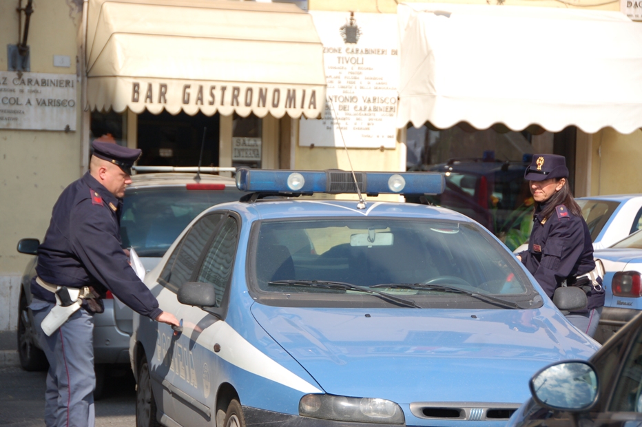 Era costretta a prostituirsi, minorenne liberata dai poliziotti