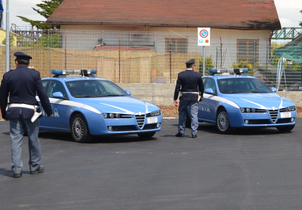 Minacciava la sua famiglia con un machete, stalker in carcere
