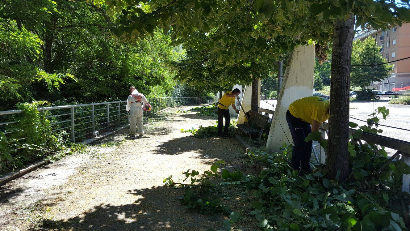 Volontari in azione a Tivoli: pulizie straordinarie a “carico” dei cittadini