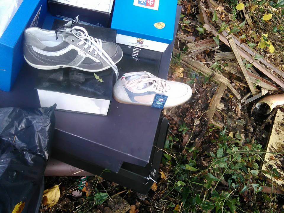 Scarpe rubate, refurtiva trovata dal Congeav in una discarica abusiva