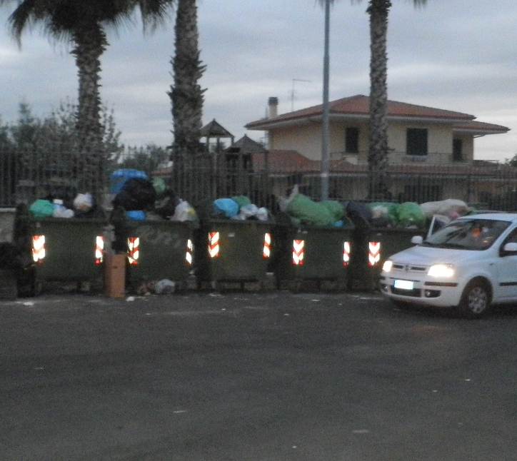 Tivoli: emergenza rifiuti a Colle Nocello, interviene la politica