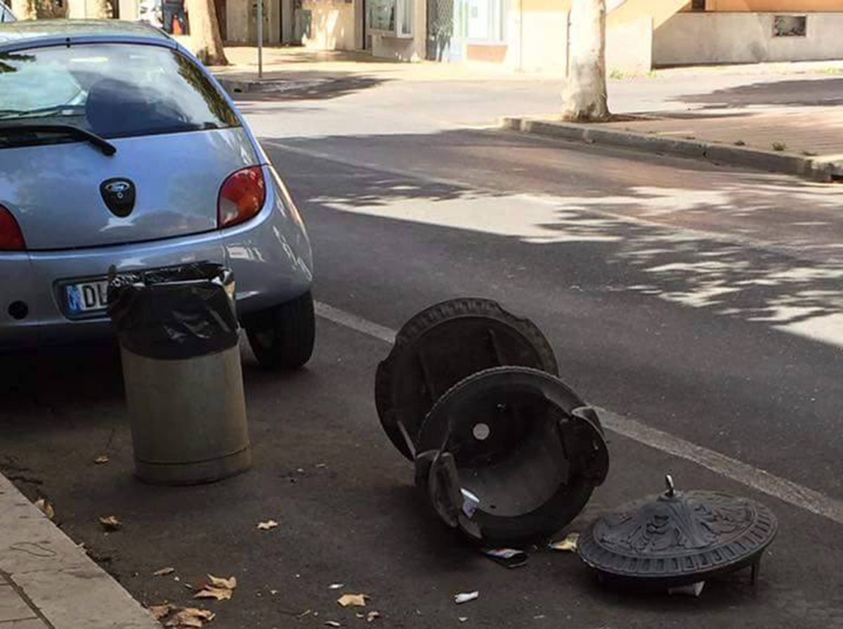 Rissa al centro di Guidonia Montecelio, secchioni rovesciati e macchie di sangue su via Roma