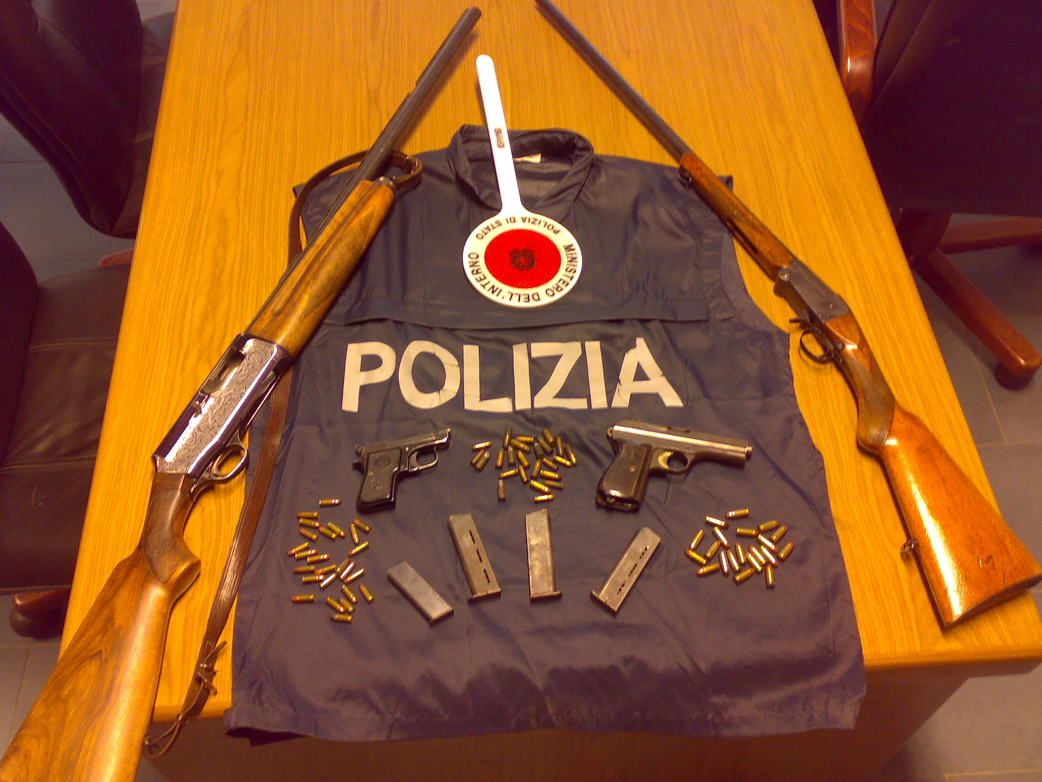 Guidonia: fucili e pistole non registrate, due denunce
