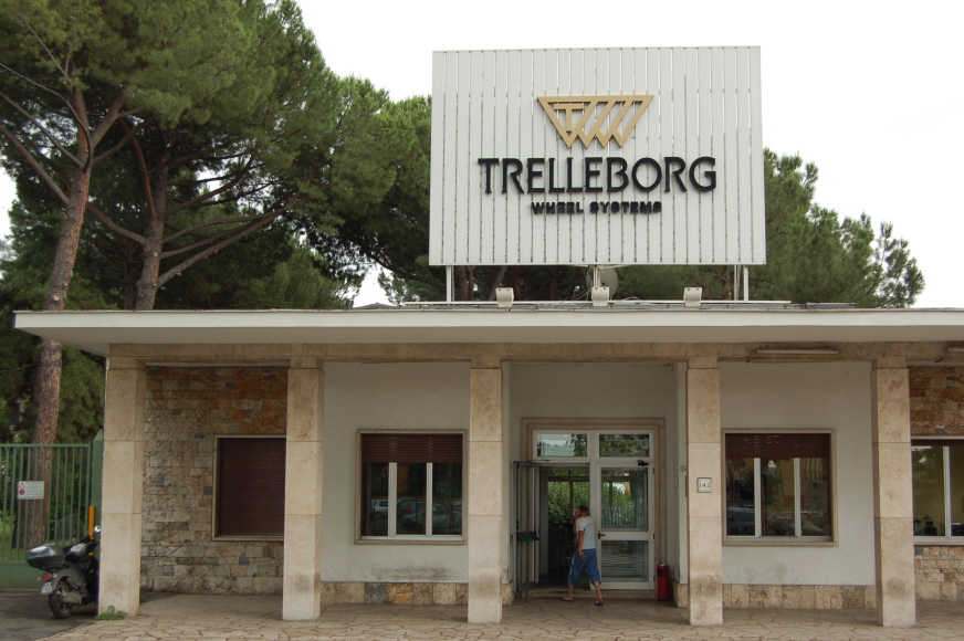 Trelleborg: i sindacati attaccano Unindustria dopo l’accordo per le 69 assunzioni