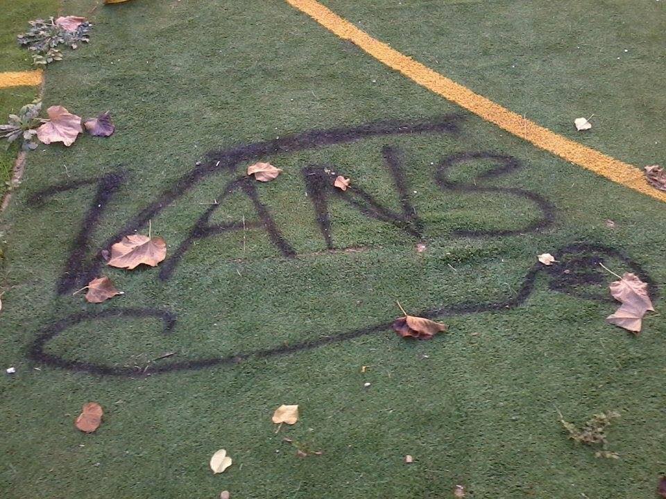 Vandali in azione al Giardino Coccanari