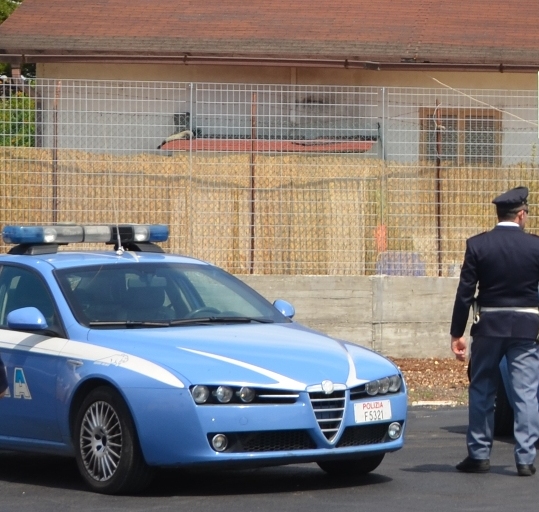 Guidonia,  15enne segregata in casa è riuscita a fuggire. Salvata dalla polizia
