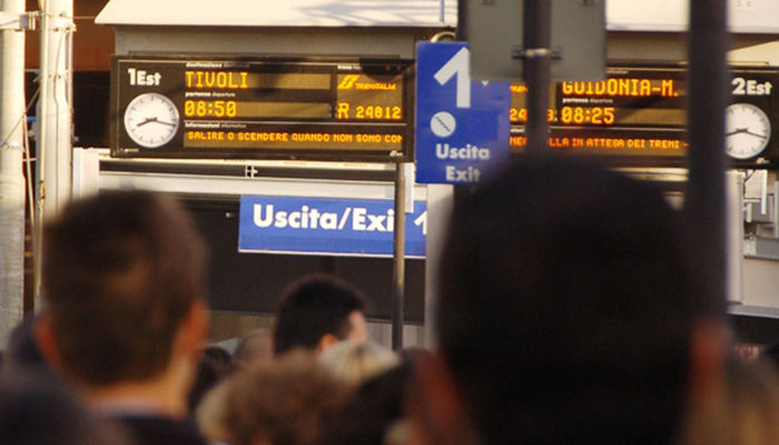 Treni in ritardo sulla FL2, domenica da incubo e lunedì nero per i viaggiatori