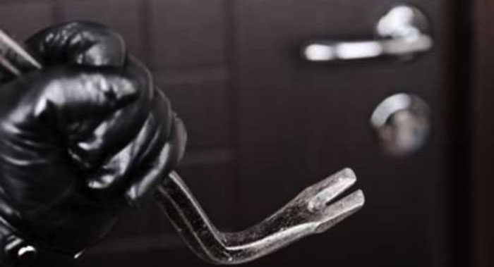 Allarme furti a Villalba di Guidonia, visti quattro ladri in azione