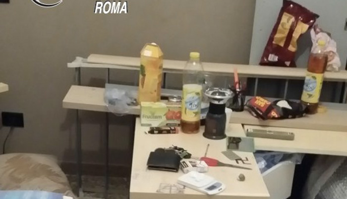 Spacciatori a viale Cassiano, fermati due pusher vicino al Tribunale