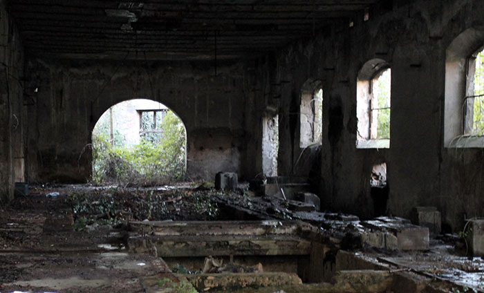 Incidente alle cartiere abbandonate di Tivoli vecchia, writer cade nel vuoto