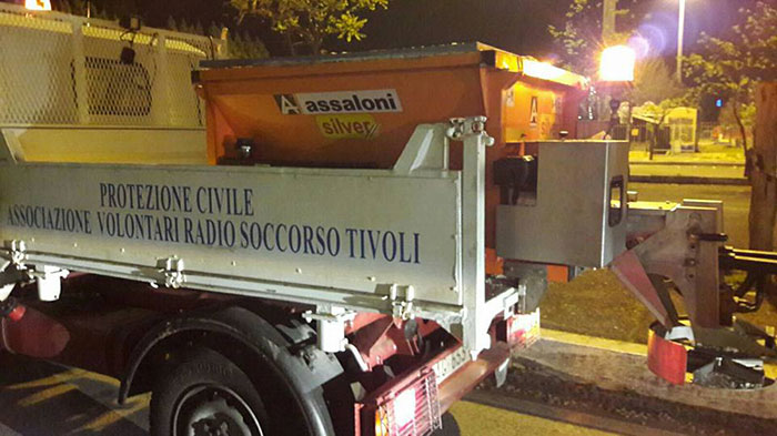 Spargisale a Tivoli, protezione civile all’opera in tutta la città