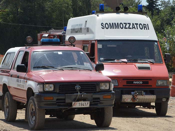 Donna nel lago a Tivoli, salvata dai poliziotti e dai vigili del fuoco
