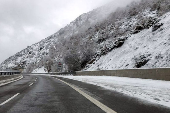 Neve in autostrada, i consigli per chi si deve mettere in viaggio
