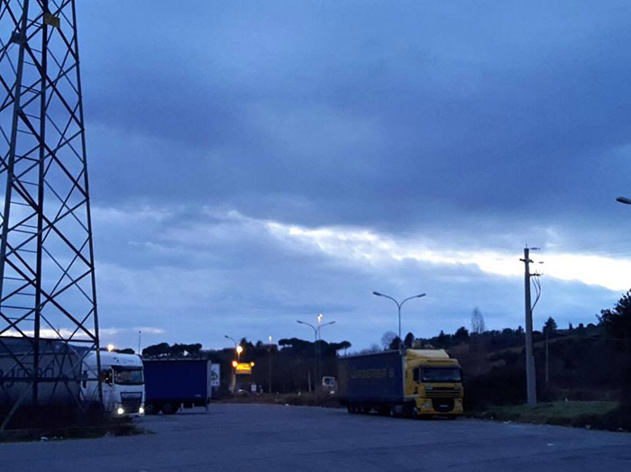 Terremoto, autostrada chiusa per i mezzi pesanti. Il blocco a Castel Madama