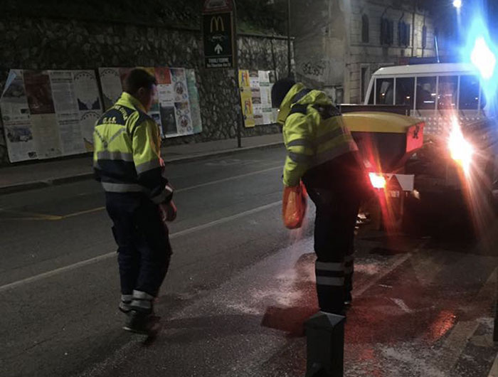 Sos freddo a Tivoli: tubi rotti e ghiaccio. Straordinari della Protezione civile