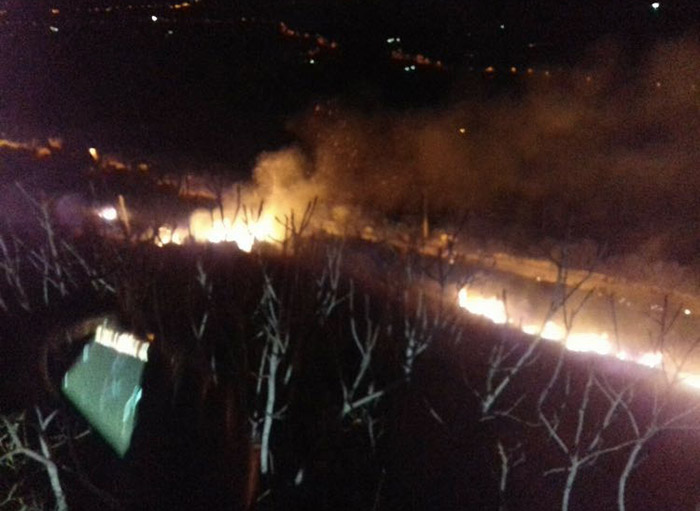 Incendi a Tivoli, due roghi nel giro di poche ore. Uno di notte a Pomata
