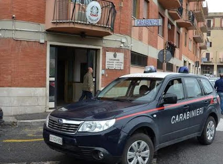 Minacce, molestie, appostamenti e centinaia di sms al giorno alla ex: stalker in manette