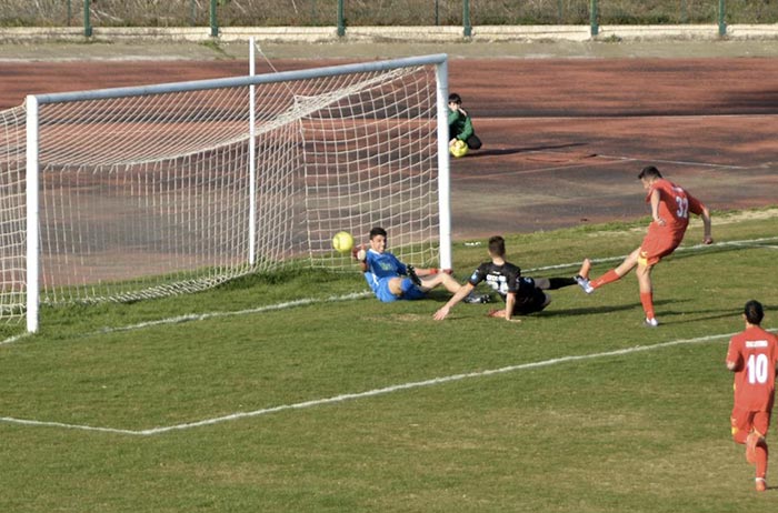 Donne gratis allo stadio per l’8 marzo, la Lupa Roma tinge di rosa l’Oliando Galli