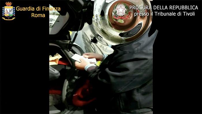 Arresti a Guidonia, maxi retata contro “banda” che gestiva appalti in Comune