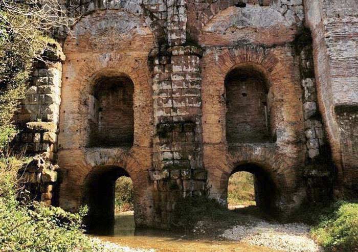 Primo Maggio pic nic di protesta a Ponte Lupo per salvare l’agro romano antico