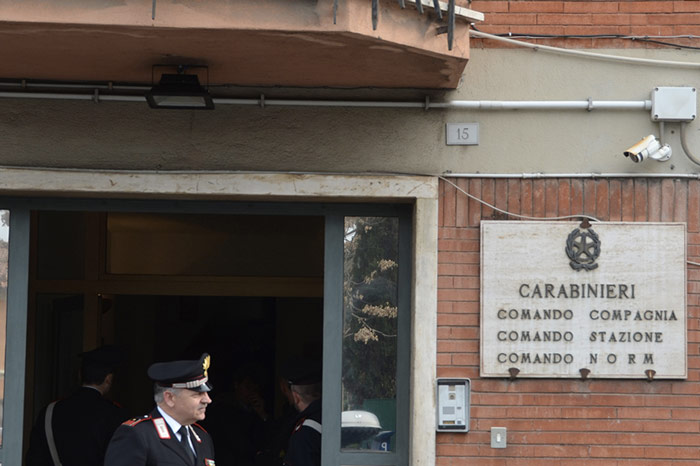 Inseguimento su via Acquaregna e nella Ztl, arrestato ragazzo al volante senza patente